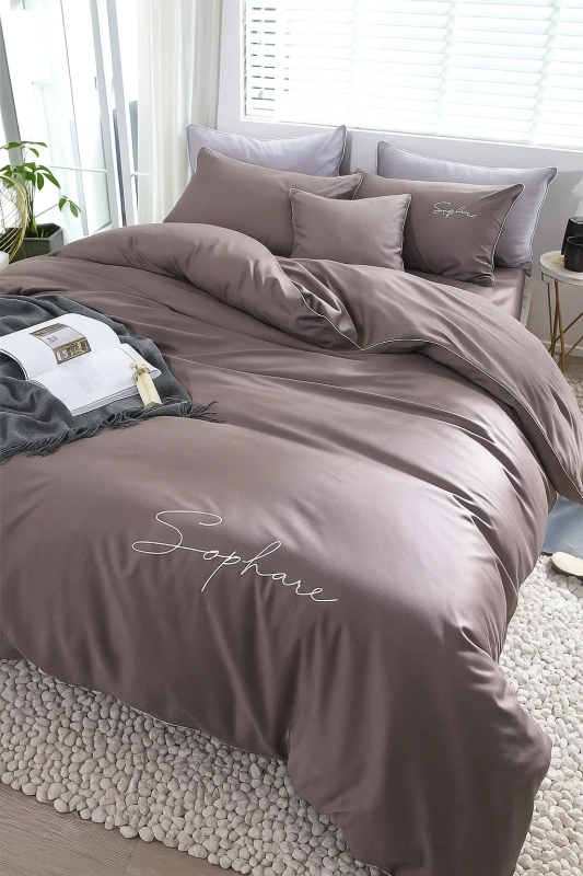 Pościel brązowa ze srebrnym zdobieniem lamówka 200x220 3 el. FHL2600